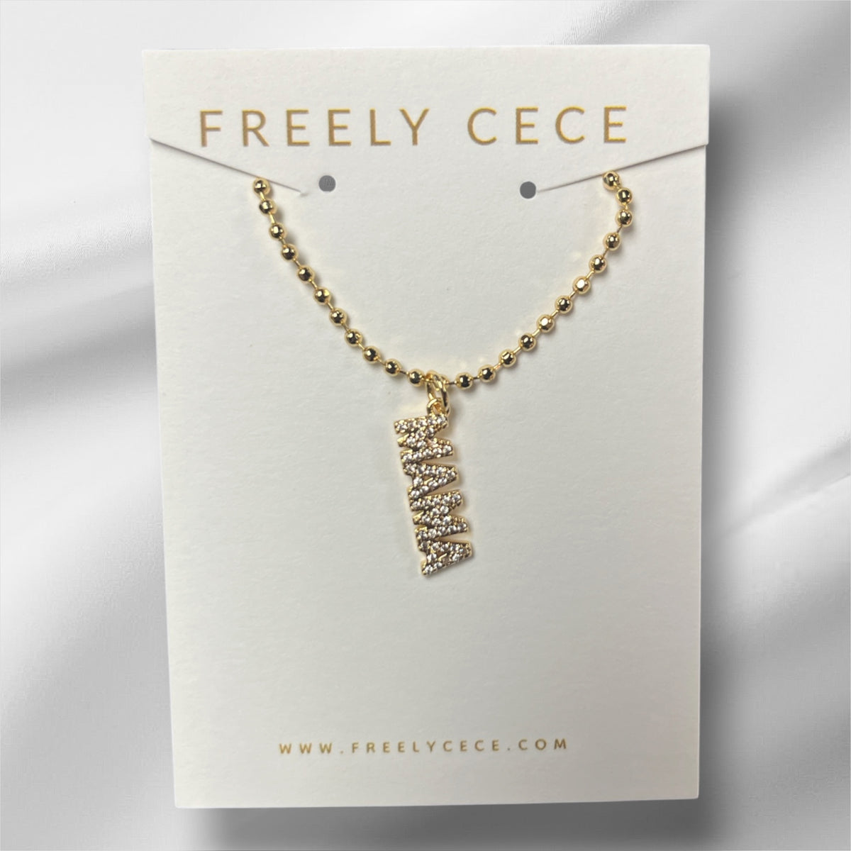 Mama Necklace