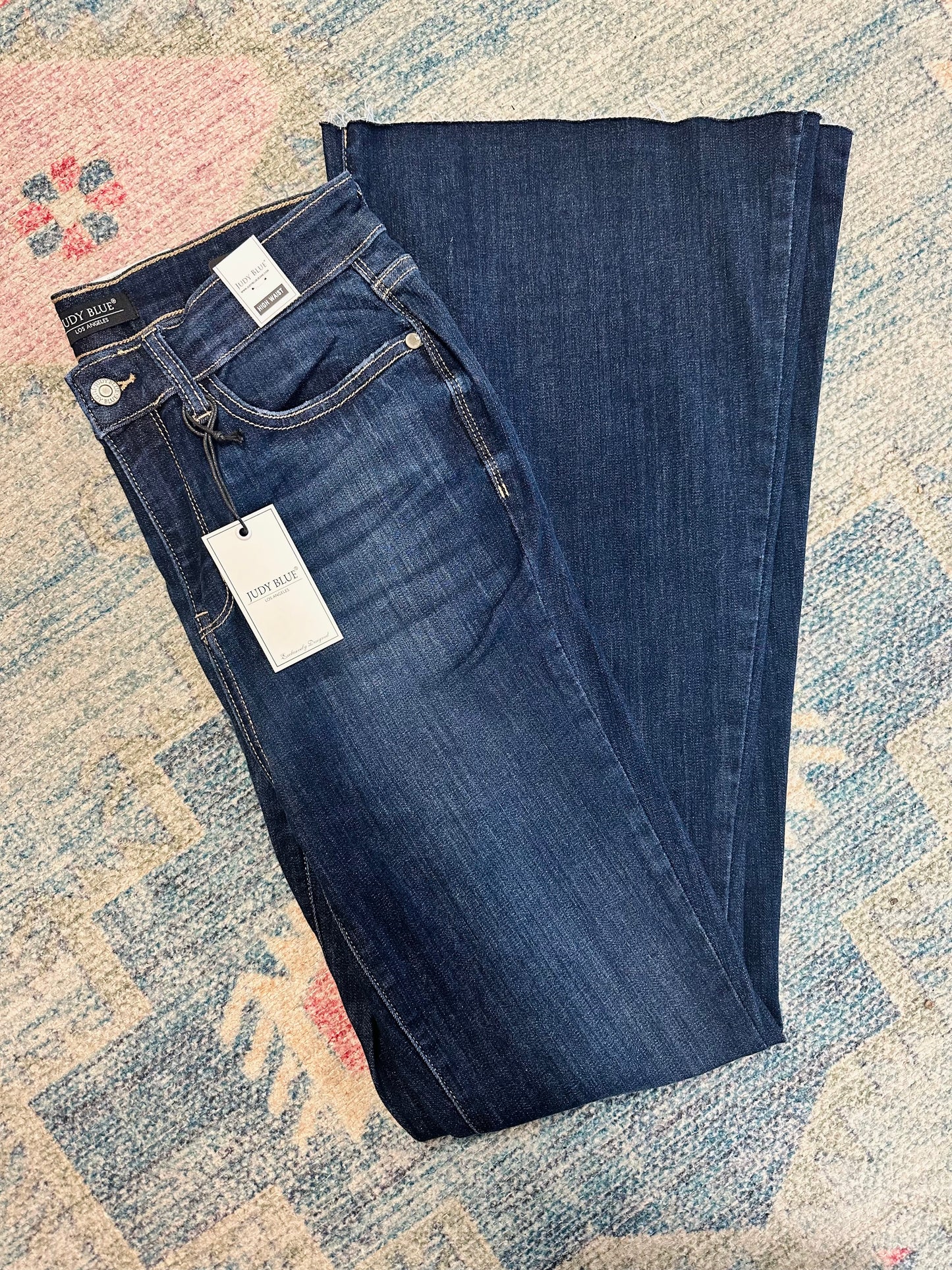 Curve Raw Hem Flare Jean