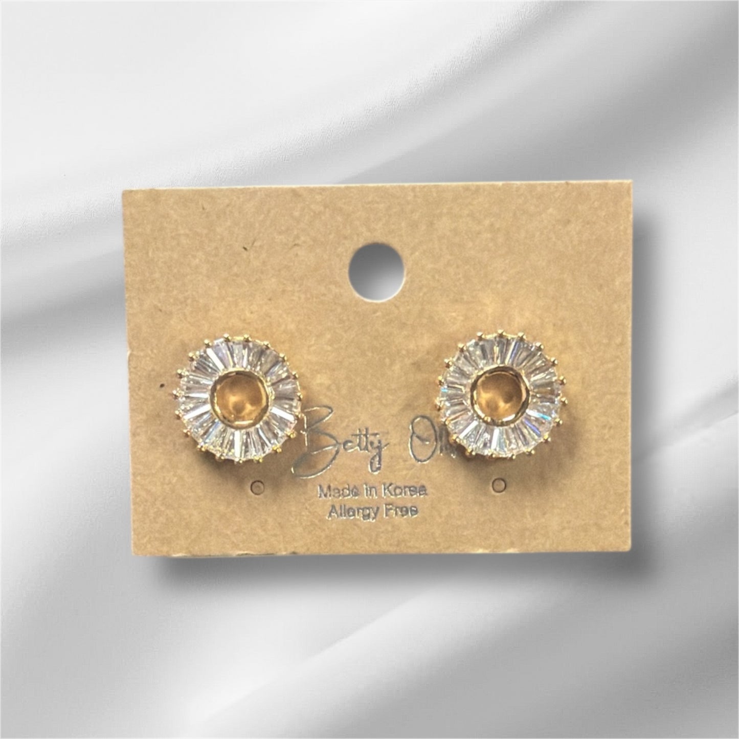 Circle Diamond Stud