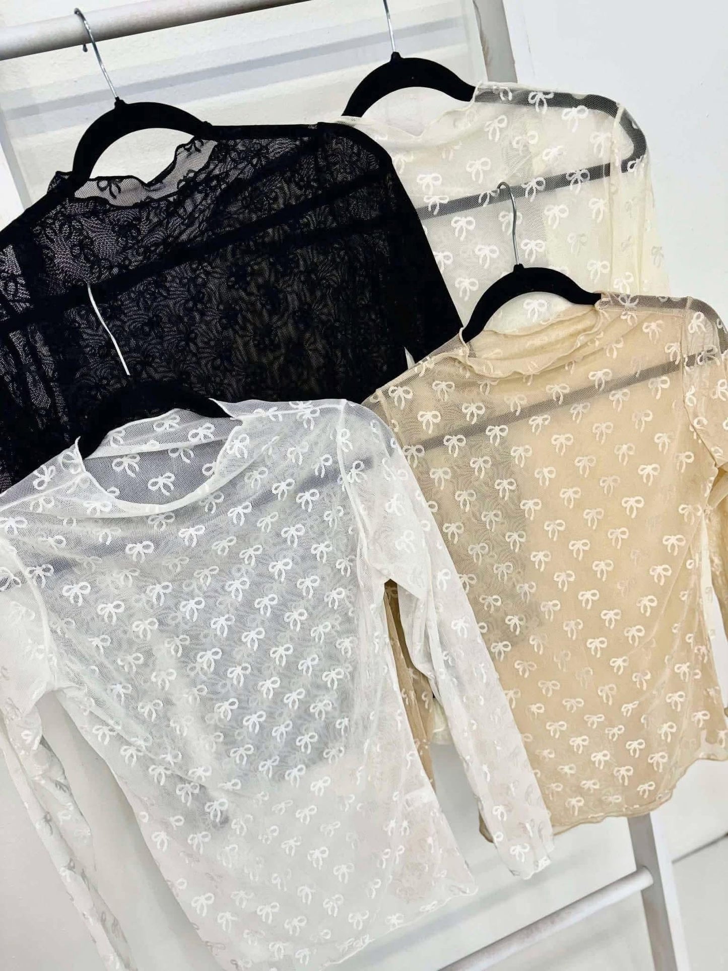 Curvy Bow Undershirt