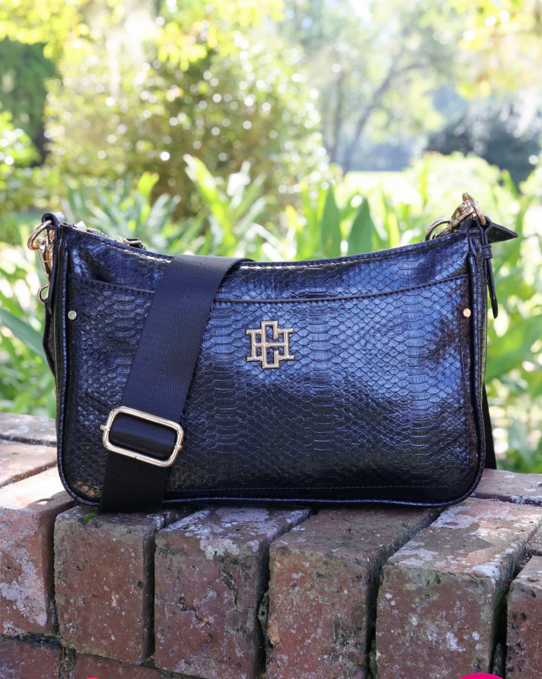 Paxton Crosssbody