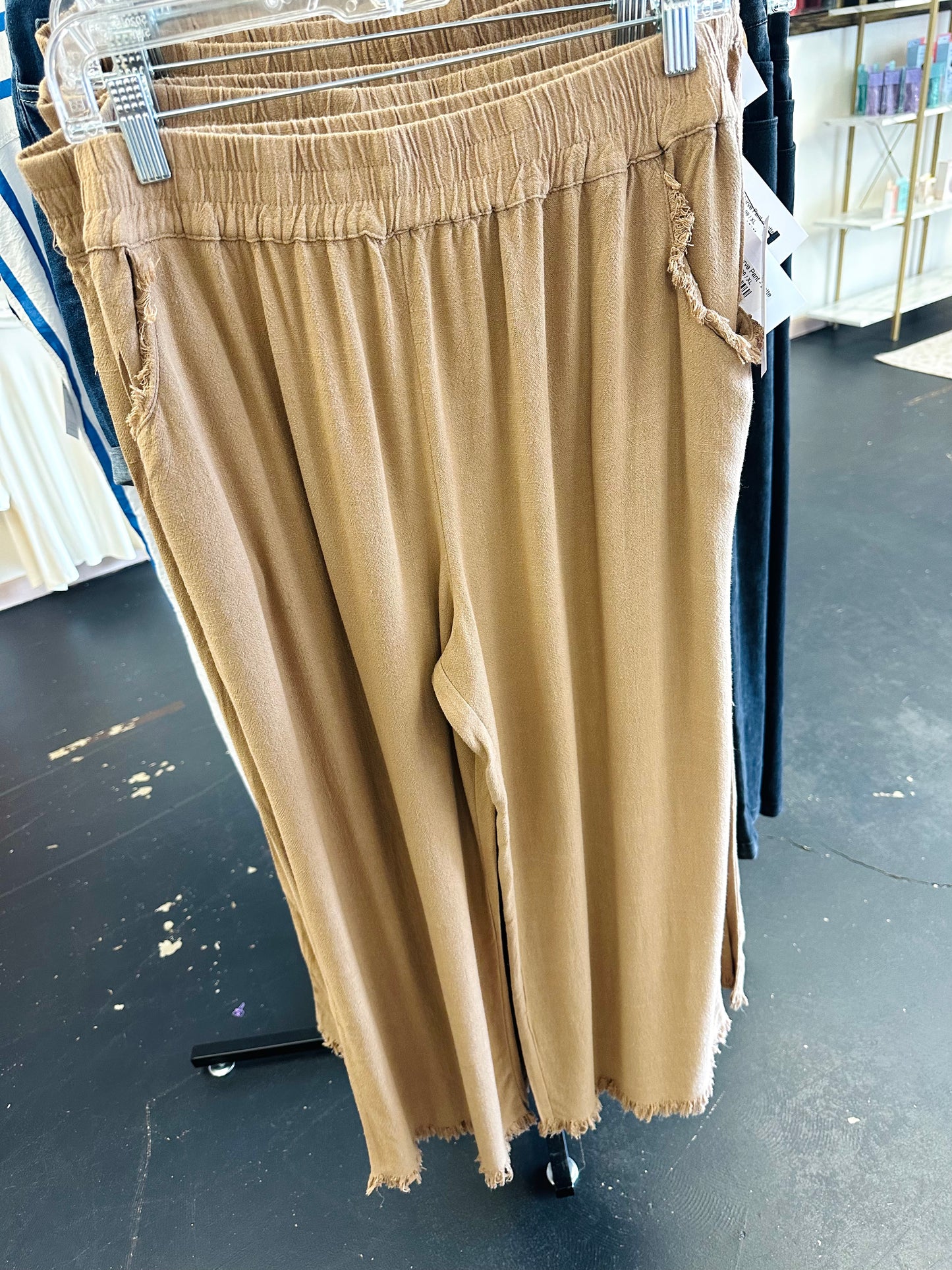 Alissa Curve Pant - Latte