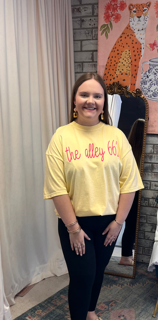 The Curvy Alley 662 Tee