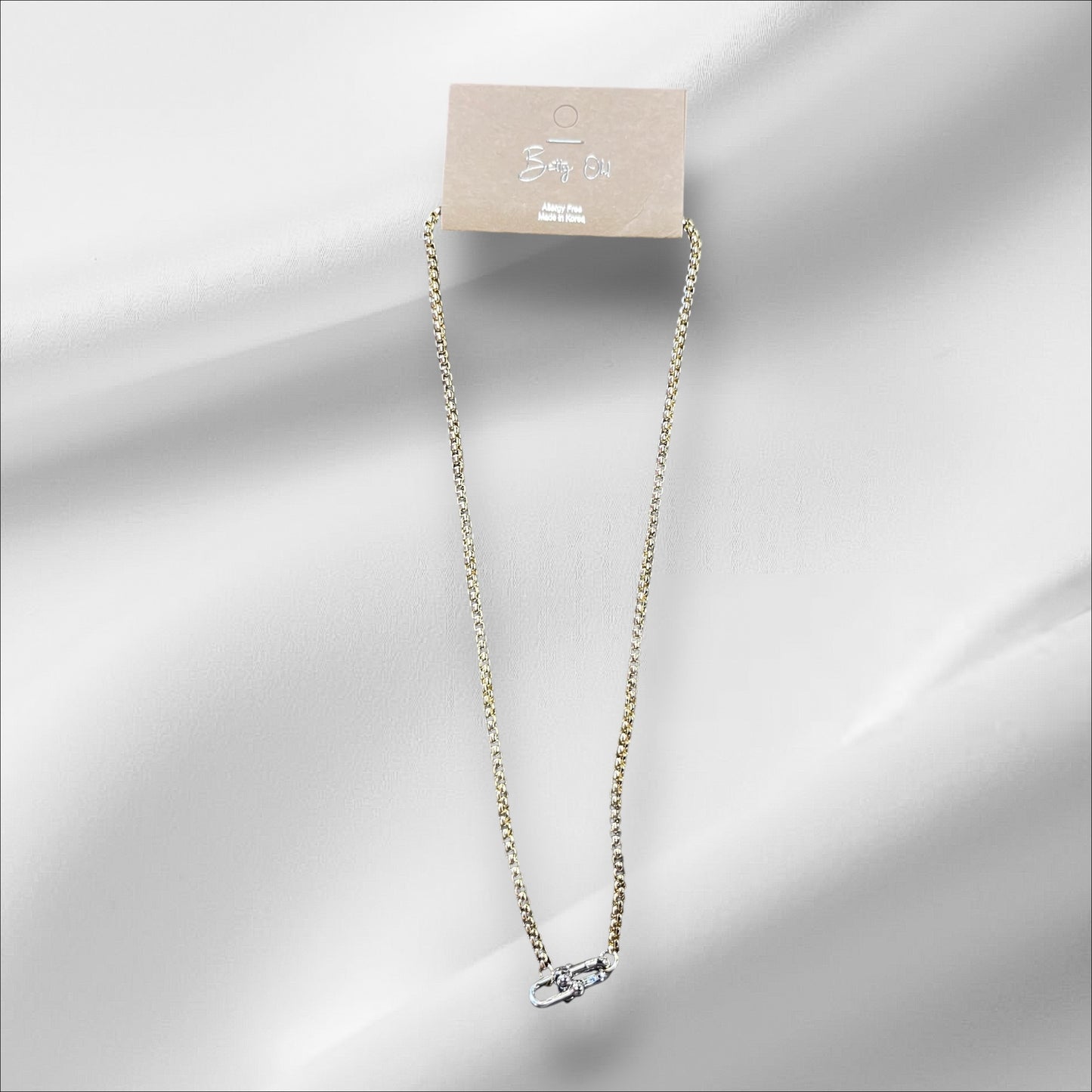 The Classic Glam Necklace