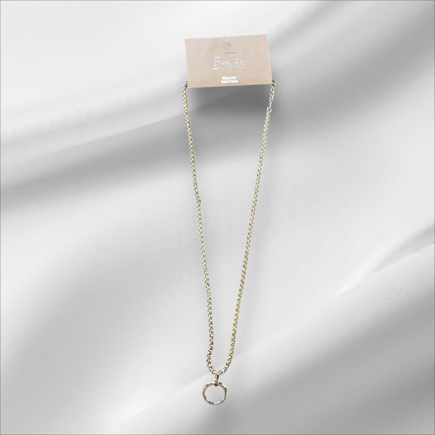 The Classic Glam Necklace
