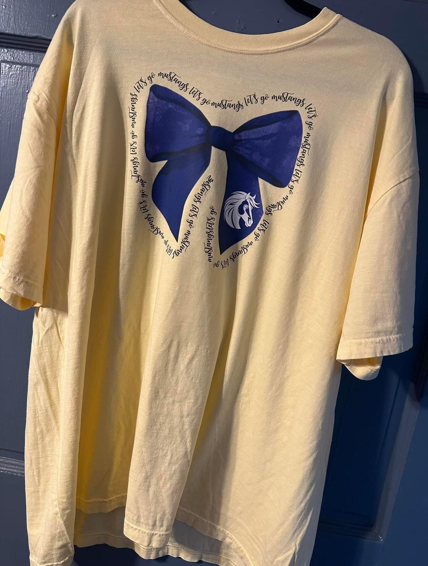 Mustang Bow Tee