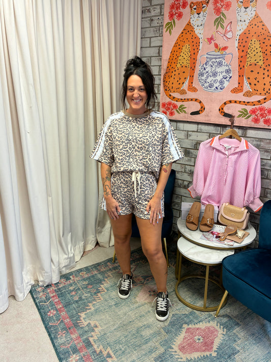 Darling Leopard Short